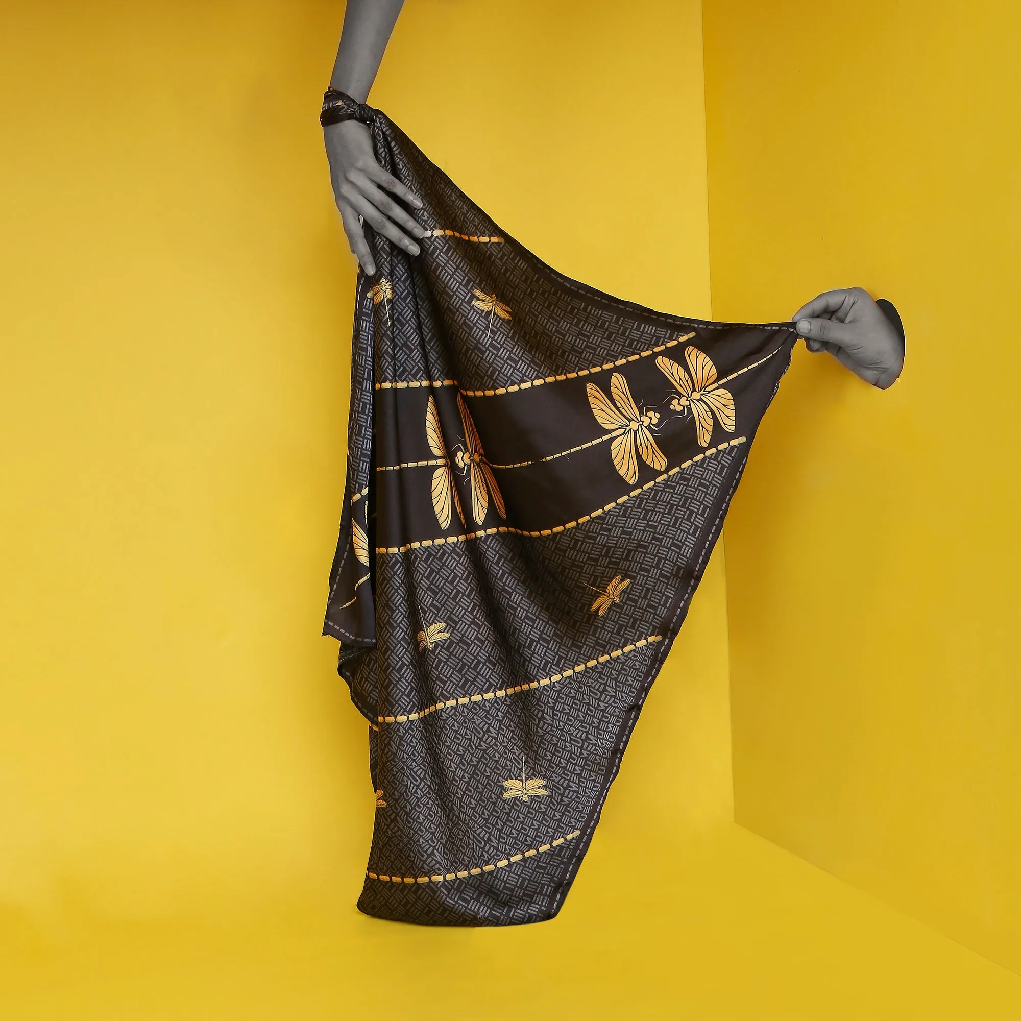 EUME Cosmo Scarf