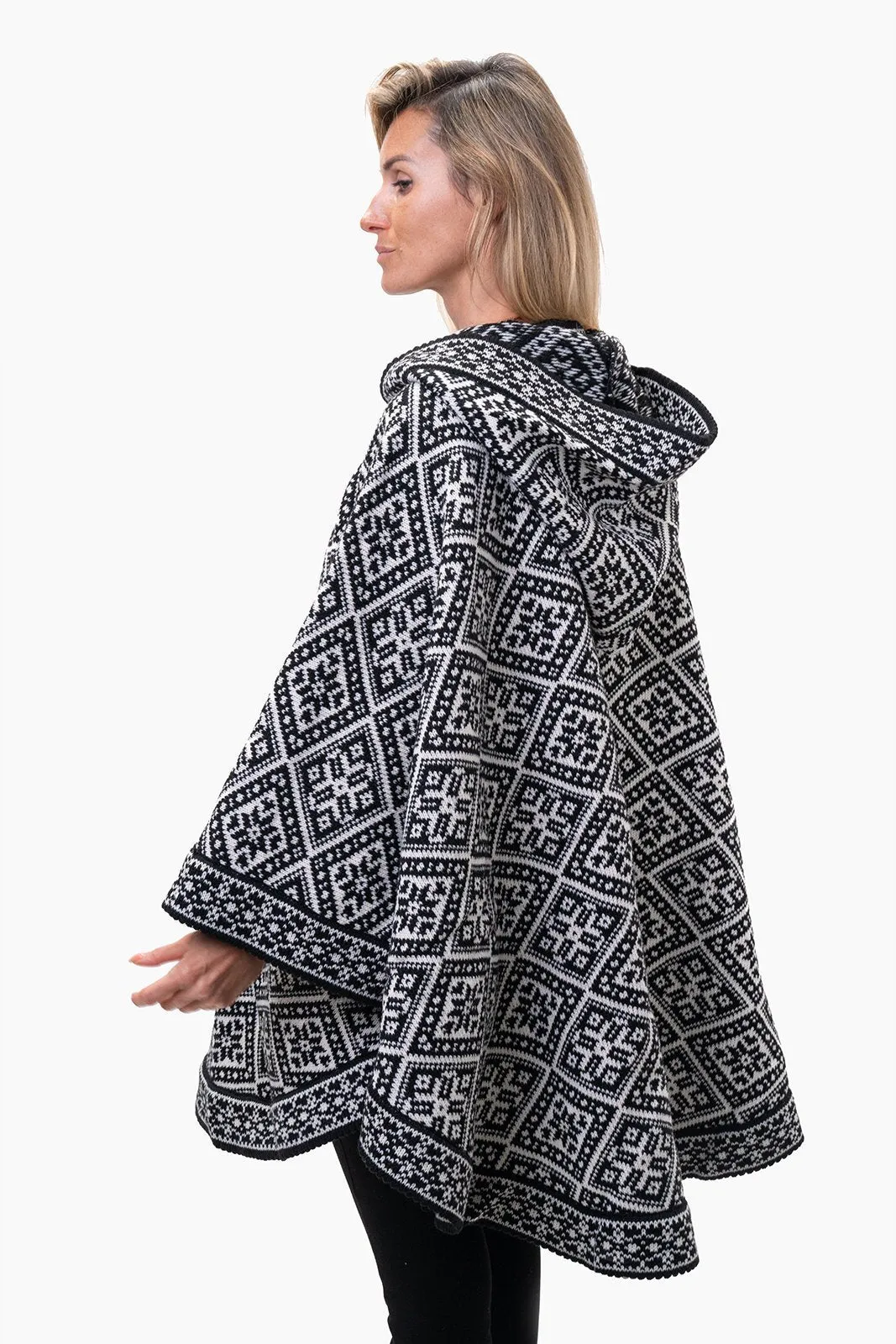 Muhu woolen poncho
