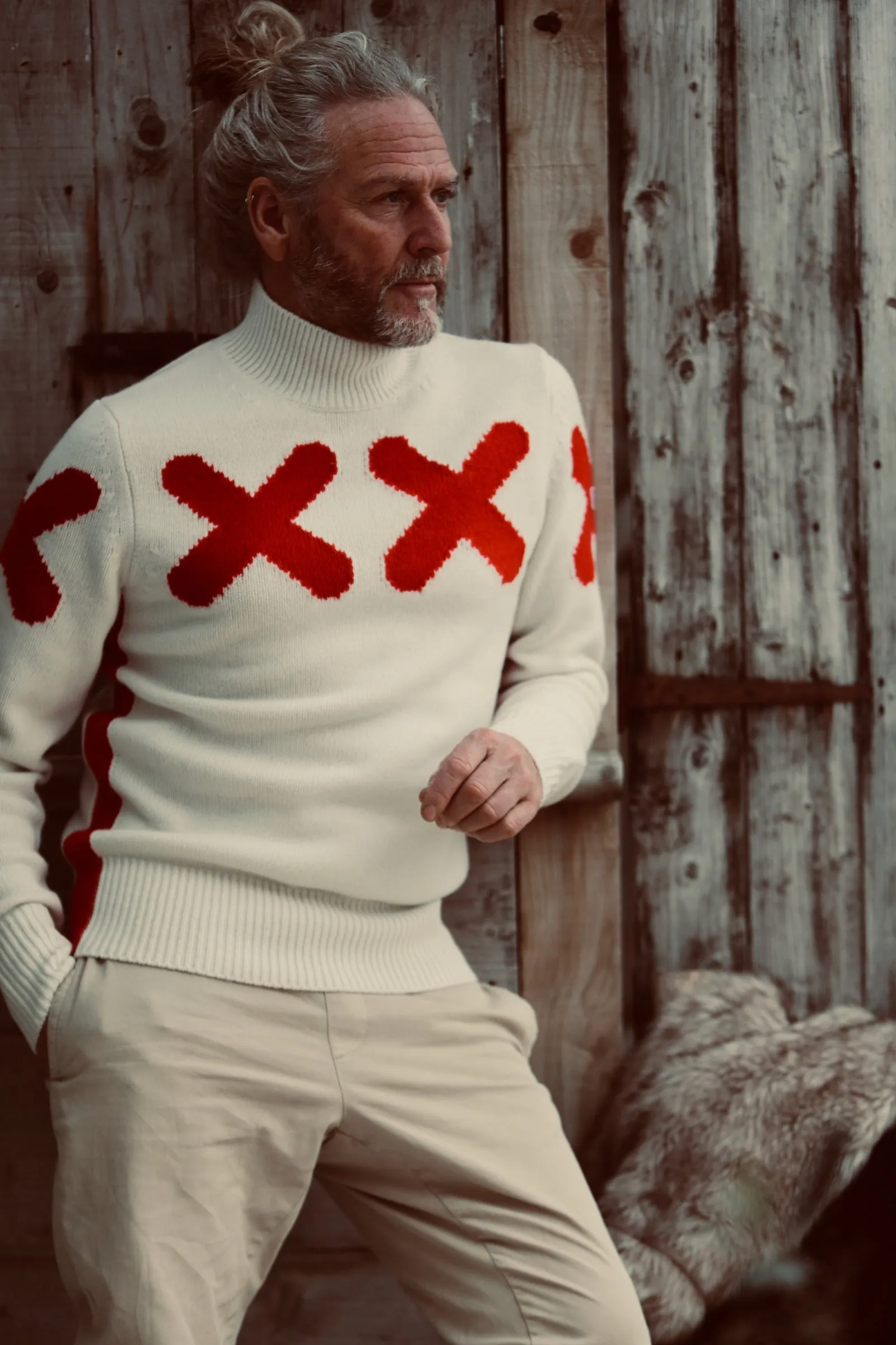 QUILO TURTLE NECK PULLOVER</p>Snow White